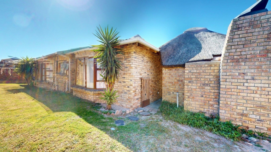 3 Bedroom Property for Sale in Summerstrand Eastern Cape